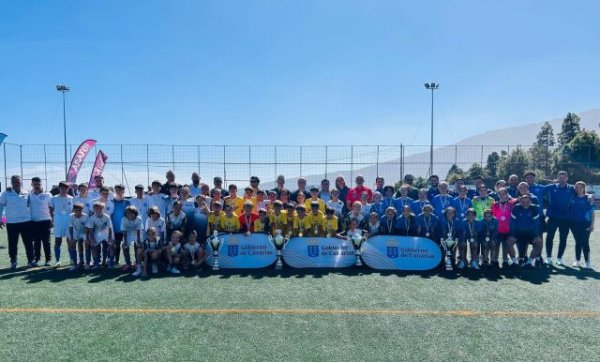 Las selecciones de Gran Canaria revalidan los t&iacute;tulos de f&uacute;tbol 7 en los Campeonatos de Canarias en Edad Escolar
