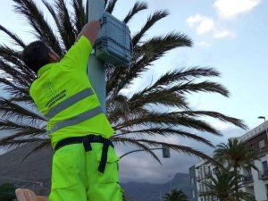La Gomera: El Cabildo instala nuevos aforadores para la medición del tráfico rodado en las vías insulares