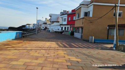 Contin&uacute;an los malos olores de aguas fecales en la Playa del Agujero en G&aacute;ldar