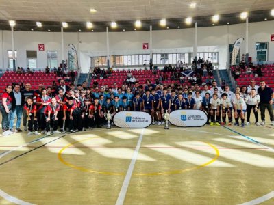 Las finales de fútbol sala del 43.º Campeonato de Deportes en Edad Escolar coronan este sábado a sus campeones