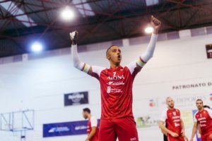 Voleibol Superliga Masculina 2: El Arona Spring In Motion se lleva el derbi tinerfeño ante el Cisneros y sigue firme en Superliga 2