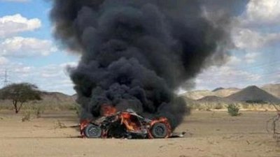 Sospechosa explosión de un coche en el Dakar con un herido grave