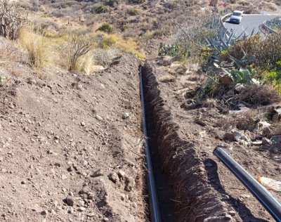 Gáldar: Instalada en Piso Firme una tubería que mejorará el abastecimiento de agua a los agricultores