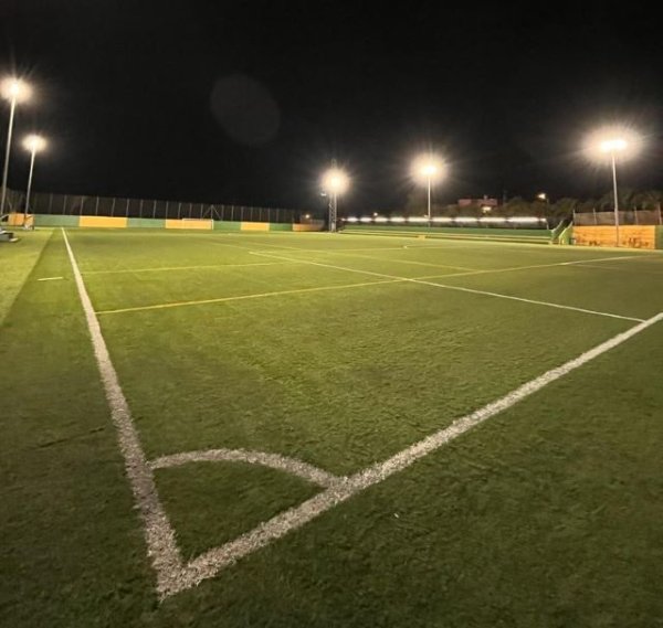 Gáldar: El campo de fútbol de Saucillo mejora su eficiencia energética con la instalación de tecnología LED