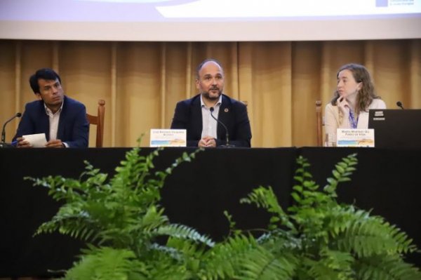 Canarias y Estado abordan en Lanzarote la gobernanza del litoral marino del archipiélago