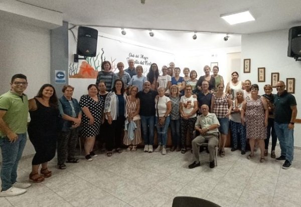 Gáldar: El Club de Mayores Estrella del Norte de Sardina acoge una mesa redonda sobre el valor de los cuidados en la vida