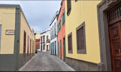 Gu&iacute;a: Cierre al tr&aacute;fico de un tramo de las calles Luis Su&aacute;rez Galv&aacute;n y Can&oacute;nigo Gordillo, en el casco hist&oacute;rico, por obras