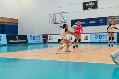 Voleibol Superliga Femenina 2: El Arona Voley no puede sumar en casa ante un solvente UCAM Torrejón