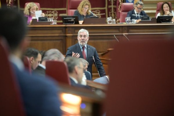 Fernando Clavijo denuncia la falta de informaci&oacute;n por parte del Estado sobre el Pacto Europeo de Migraci&oacute;n
