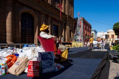 Gáldar: Recogida de juguetes en la Plaza de Santiago