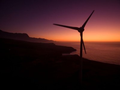 Canarias desarrolla un innovador sistema de censos aéreos para el seguimiento ambiental de parques eólicos marinos