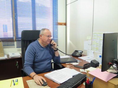 El Ayuntamiento de Guía transfirió hoy los 60.000 euros en ayudas económicas destinadas a más de un centenar de estudiantes del municipio