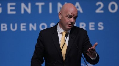Infantino cree que Italia tiene que &quot;reflexionar sobre las canteras&quot;