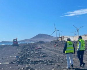 El vicepresidente visita las obras del paseo mar&iacute;timo que est&aacute; ejecutando el Cabildo en El Burrero