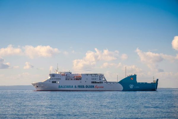 Fred. Olsen Express y Baleària incrementan un servicio semanal para pasajeros en la ruta entre Canarias y Huelva