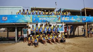 Windsurf: Jenna Gibson encadena dos victorias y Matteo Iachino abre al frente del Slalom X de Fuerteventura