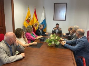 El Ayuntamiento de Arucas recibe al Club Rotary España, acompañados por su Gobernador