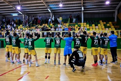 Balonmano: Victoria de m&eacute;rito del Km13 G&aacute;ldar ante el Granitos Ib&eacute;ricos Carballal (26-24) (V&iacute;deo del partido)