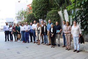 La consejera de Cultura del Cabildo de Gran Canaria, Guacimara Medina, mantiene un encuentro con los concejales del área de los ayuntamientos de la isla