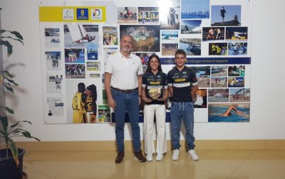 Francisco Castellano recibe y felicita a Adriel Guerra y Daniela B&aacute;ez, campe&oacute;n y subcampeona de Espa&ntilde;a de BTT XCO