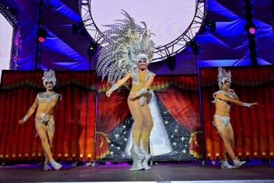 Drag K&aacute;lik se corona Drag Queen del Carnaval de G&aacute;ldar 2024