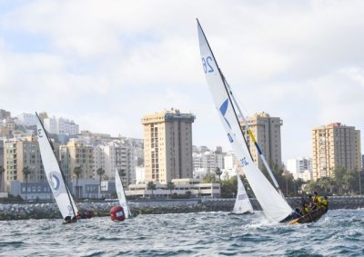 El Villa de Ag&uuml;imes Ybarra vence en el estreno de la Vela Latina Canaria