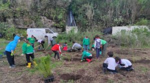 Foresta organiza una jornada con 52 escolares grancanarios para luchar contra la &#039;basuraleza&#039;