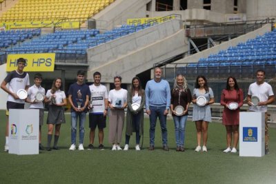 Francisco Castellano felicita a los campeones y subcampeones de Espa&ntilde;a de Tenis Playa 2022