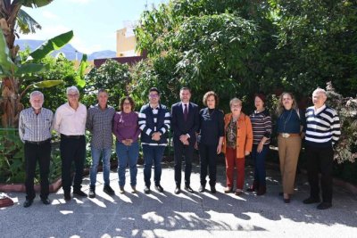 Teodoro Sosa da la bienvenida a la nueva directiva del Club del Mayor Santiago de Los Caballeros de G&aacute;ldar