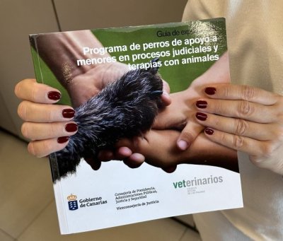 La Consejer&iacute;a de Presidencia divulga una gu&iacute;a de experiencias sobre el programa de perros de apoyo a menores