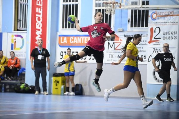 Balonmano Femenino: El 3COM Squad Valsequillo logra una victoria contundente y se coloca líder en solitario