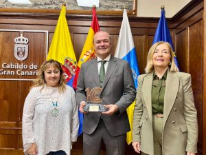 El Consorcio de Viviendas del Cabildo, premiado por el Parlamento de Canarias por su transparencia