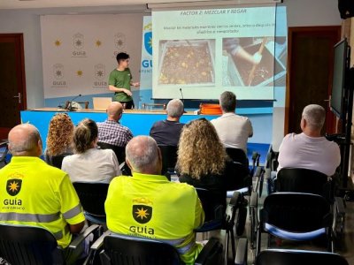 El Ayuntamiento de Guía forma al personal de jardines y técnicos en compostaje para reducir los residuos orgánicos en el municipio