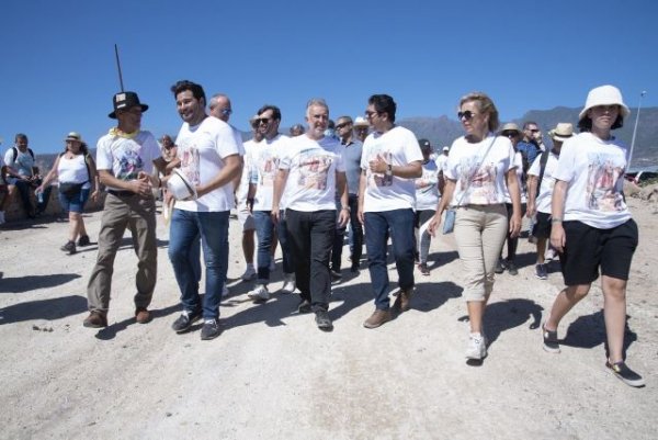 El presidente de Canarias participa en la Bajada del Socorro, en Güímar, una de las romerías más populares