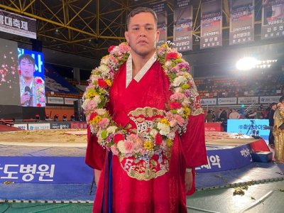 Alberto Zamora se corona campe&oacute;n del Mundial de Ssireum para extranjeros