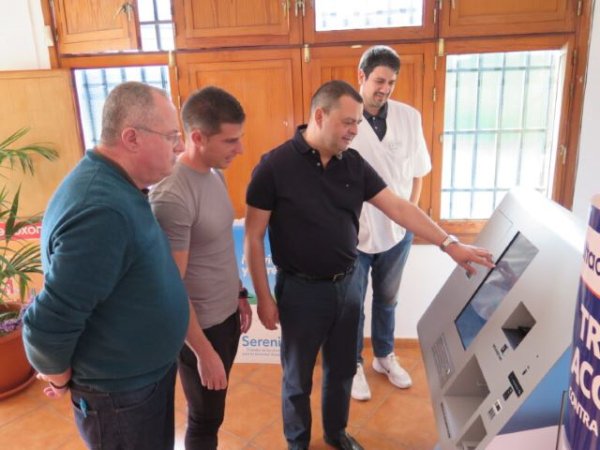 El Ayuntamiento de Guía instala una Pantalla Táctil de Tramitación en Casas de Aguilar, en las medianías del municipio