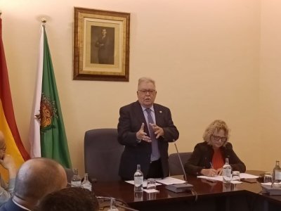 Jos&eacute; Miguel Bravo de Laguna cumple el pacto y renuncia a la alcald&iacute;a de Santa Br&iacute;gida