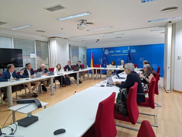 El Gobierno de Canarias presenta la Estrategia Aeroespacial Canaria en la Agencia Espacial Espa&ntilde;ola