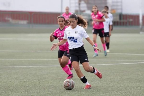 Nayra Afonso da el salto al Atl&eacute;tico de Madrid tras su formaci&oacute;n en el CD Herbania