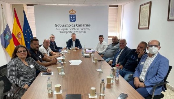Franquis acuerda con la federación de transportistas crear una mesa de trabajo para buscar una solución consensuada