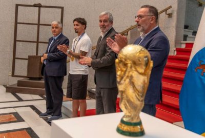 El Gobierno de Canarias rinde tributo a Y&eacute;remy Pino tras la hist&oacute;rica conquista del Mundial de F&uacute;tbol