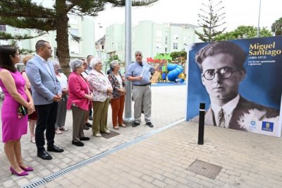 Guía rinde homenaje en sus fiestas patronales al investigador y bibliófilo Miguel Santiago con un estudio biográfico y una exposición urbana
