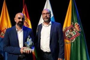 Valleseco concede La Manzana de Oro a la Asociaci&oacute;n Guardias Civiles Solidarios