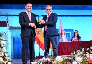 Las Fiestas Patronales de la Virgen 2023 arrancaron la noche de este s&aacute;bado en Gu&iacute;a con el Preg&oacute;n de Nicol&aacute;s Montesdeoca