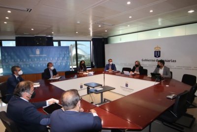 El Gobierno canario gestiona con las entidades bancarias el adelanto de las ayudas al sector ganadero