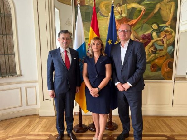 Visita a Gran Canaria del Embajador de Ruman&iacute;a en el Reino de Espa&ntilde;a