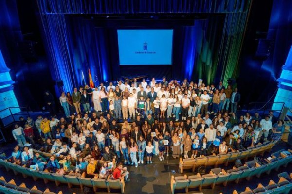 Educaci&oacute;n entrega sus premios anuales a la participaci&oacute;n en programas educativos y actividades extraescolares