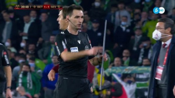 Suspendido definitivamente el derbi sevillano tras el acto vandálico sobre Jordán