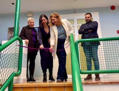 La consejera Isabel Mena inaugura la nueva Oficina de la Mujer de San Mateo