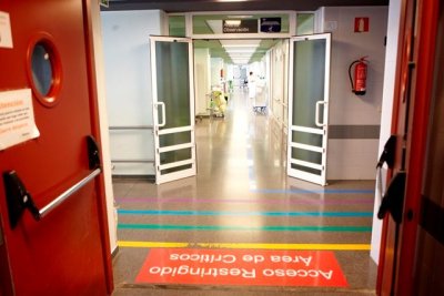 Urgencias del Hospital Dr. Negr&iacute;n env&iacute;a m&aacute;s de 9.300 SMS con informaci&oacute;n complementaria a familiares de pacientes